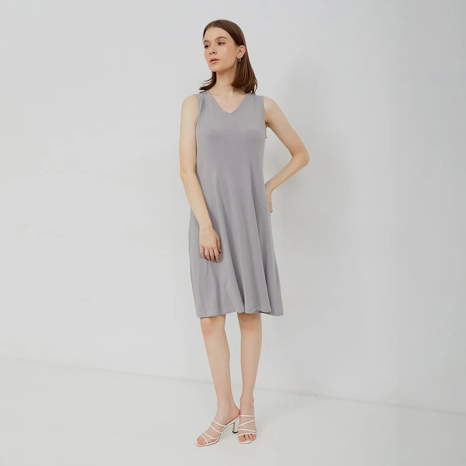 Illy Dress - V neck Dress - Abu Muda