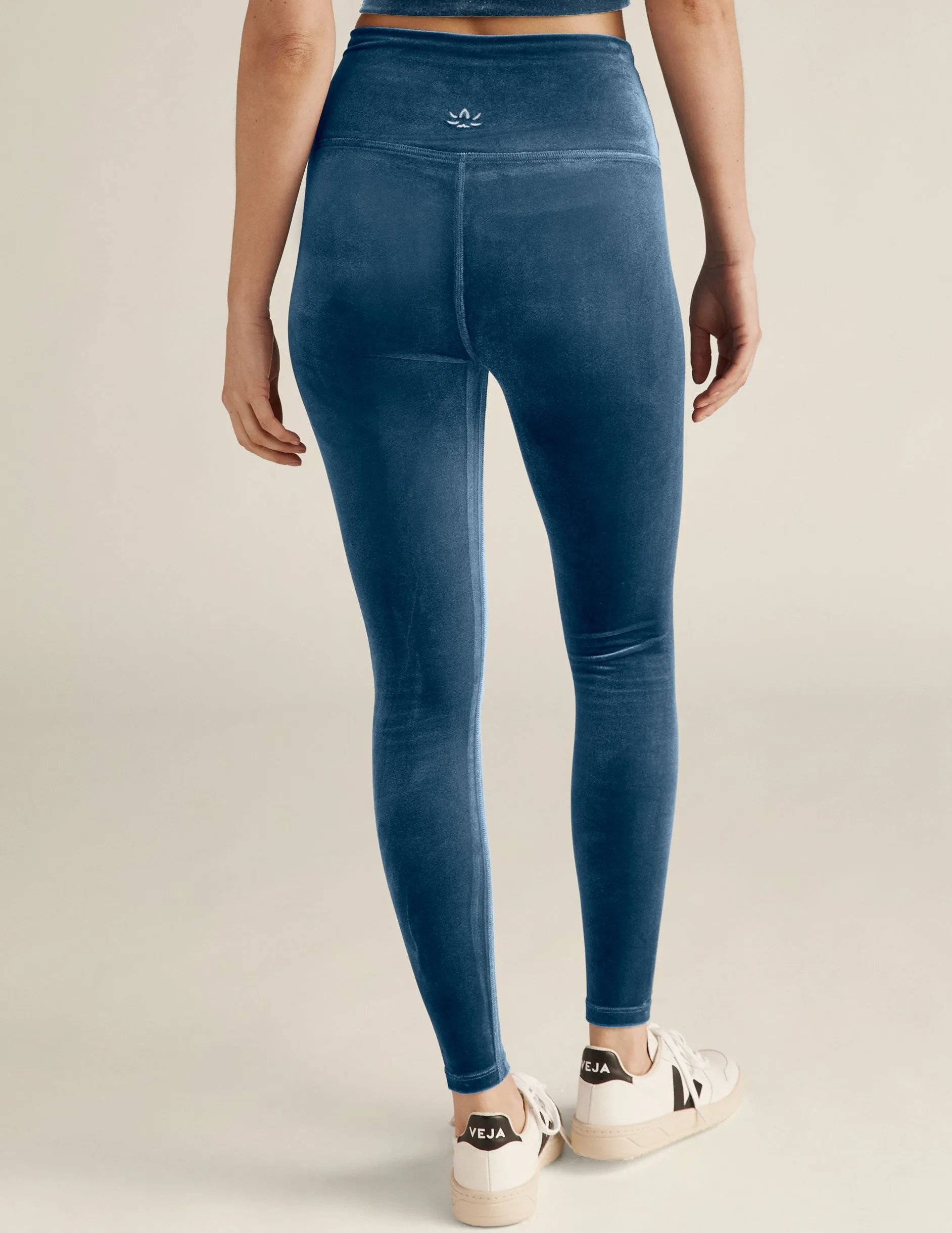 Velvet HW Midi